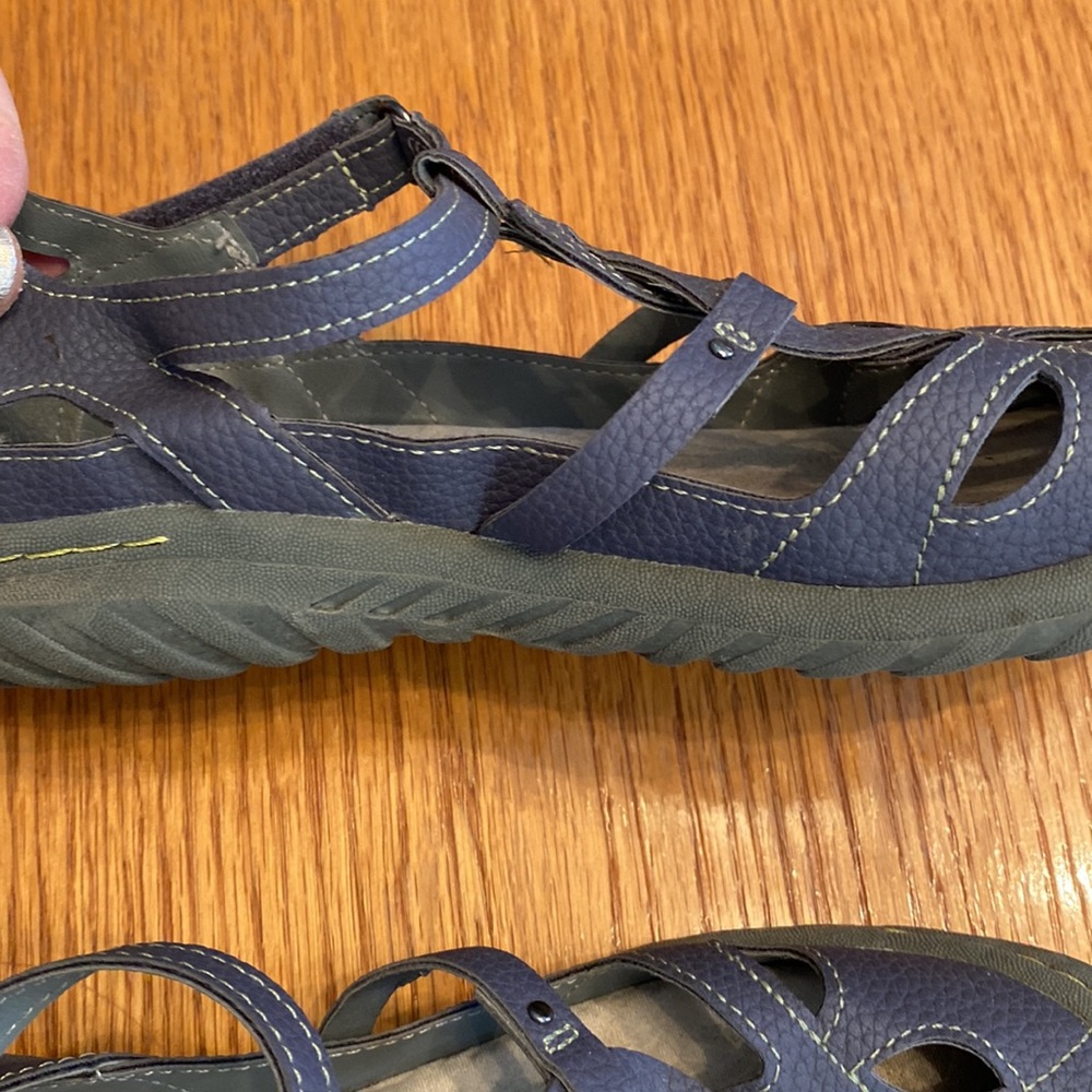 JBU Sandals - Picture 6 of 9